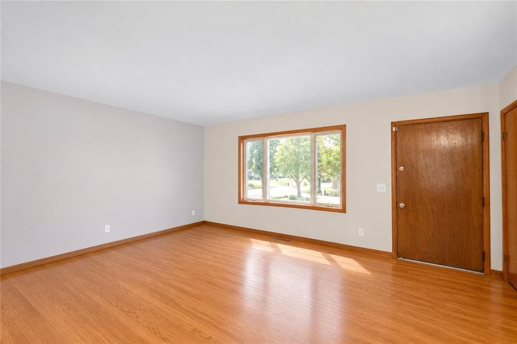 3 bedroom, 2 bathroom, 1,075 sq ft single family residence under contract at 1174 Dantel Court, Stone Mountain, GA 30083 — photo 7