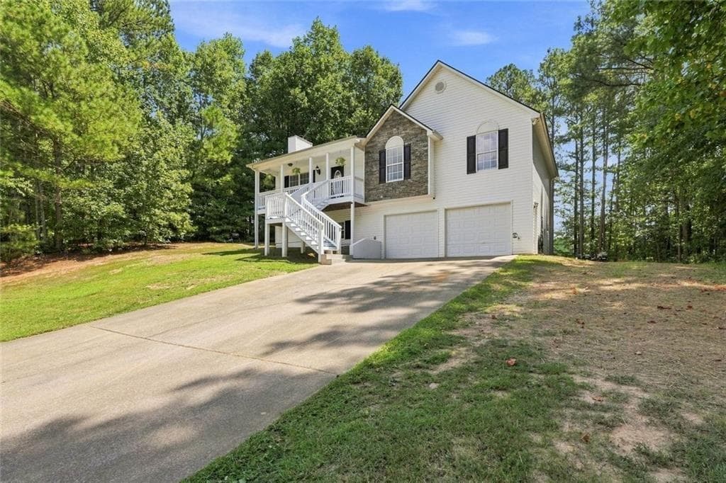 3 bedroom, 2 bathroom, 2,567 sq ft single family residence for sale at 129 Greatwood Drive, White, GA 30184 — photo 3