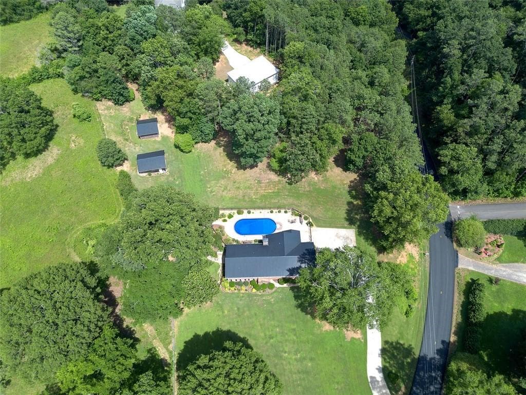 4 bedroom, 3 bathroom, 3,410 sq ft single family residence under contract at 408 Mac Johnson Road, Cartersville, GA 30121 — photo 2