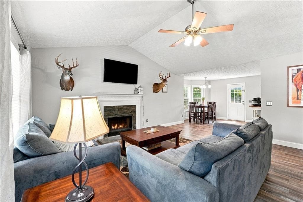3 bedroom, 2 bathroom, 2,567 sq ft single family residence for sale at 129 Greatwood Drive, White, GA 30184 — photo 8
