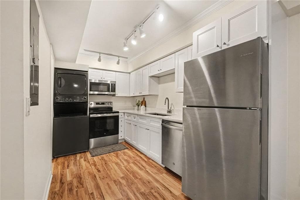 2 bedroom, 2 bathroom, 960 sq ft townhouse under contract at 771 Jordan Lane I, Decatur, GA 30033 — photo 3