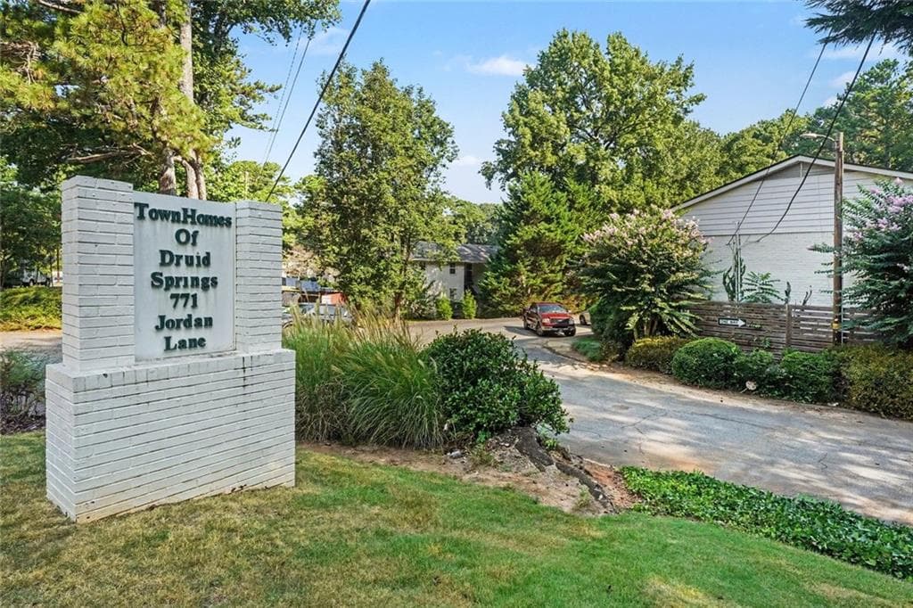 2 bedroom, 2 bathroom, 960 sq ft townhouse under contract at 771 Jordan Lane I, Decatur, GA 30033 — photo 8