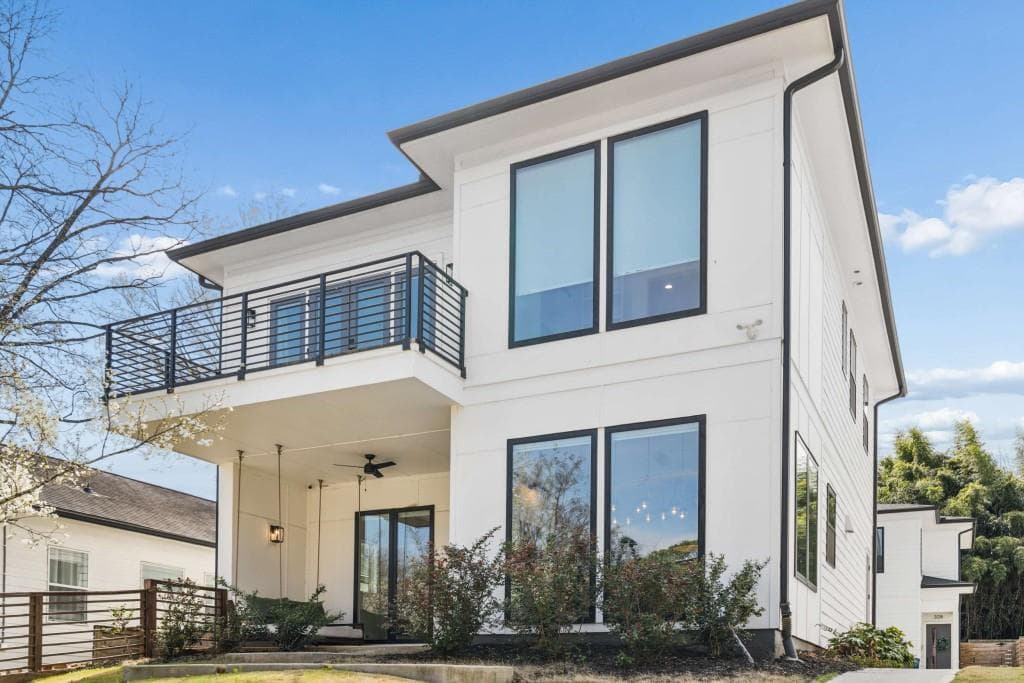 4 bedroom, 5 bathroom, 2,680 sq ft townhouse for sale at 32 Walthall Street A, Atlanta, GA 30307