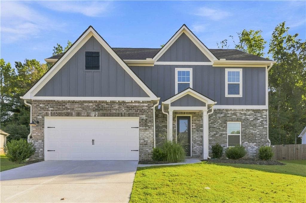 5 bedroom, 3 bathroom, 2,643 sq ft single family residence for sale at 3220 Azteca Way, Dacula, GA 30019
