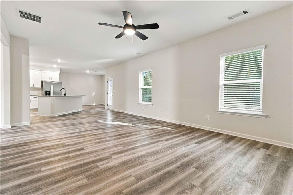 5 bedroom, 3 bathroom, 2,643 sq ft single family residence for sale at 3220 Azteca Way, Dacula, GA 30019 — photo 8