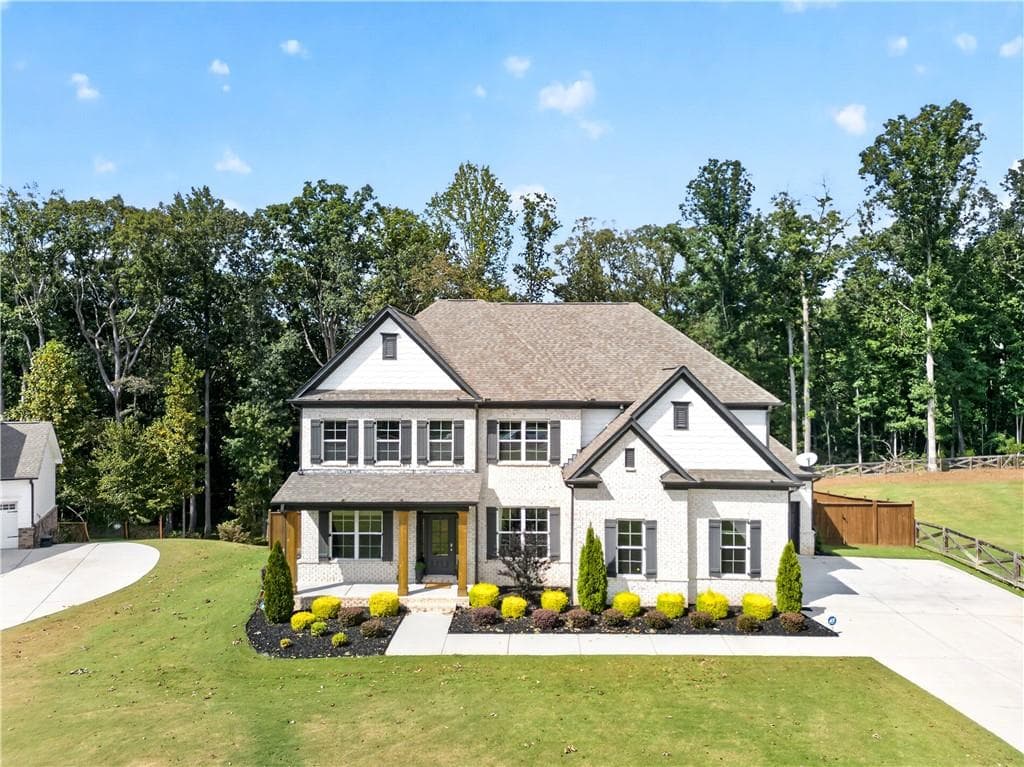 5 bedroom, 6 bathroom, 6,449 sq ft single family residence under contract at 1041 Montrose Way, Hoschton, GA 30548 — photo 2