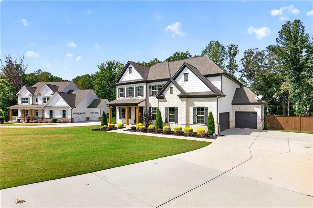 5 bedroom, 6 bathroom, 6,449 sq ft single family residence under contract at 1041 Montrose Way, Hoschton, GA 30548 — photo 3
