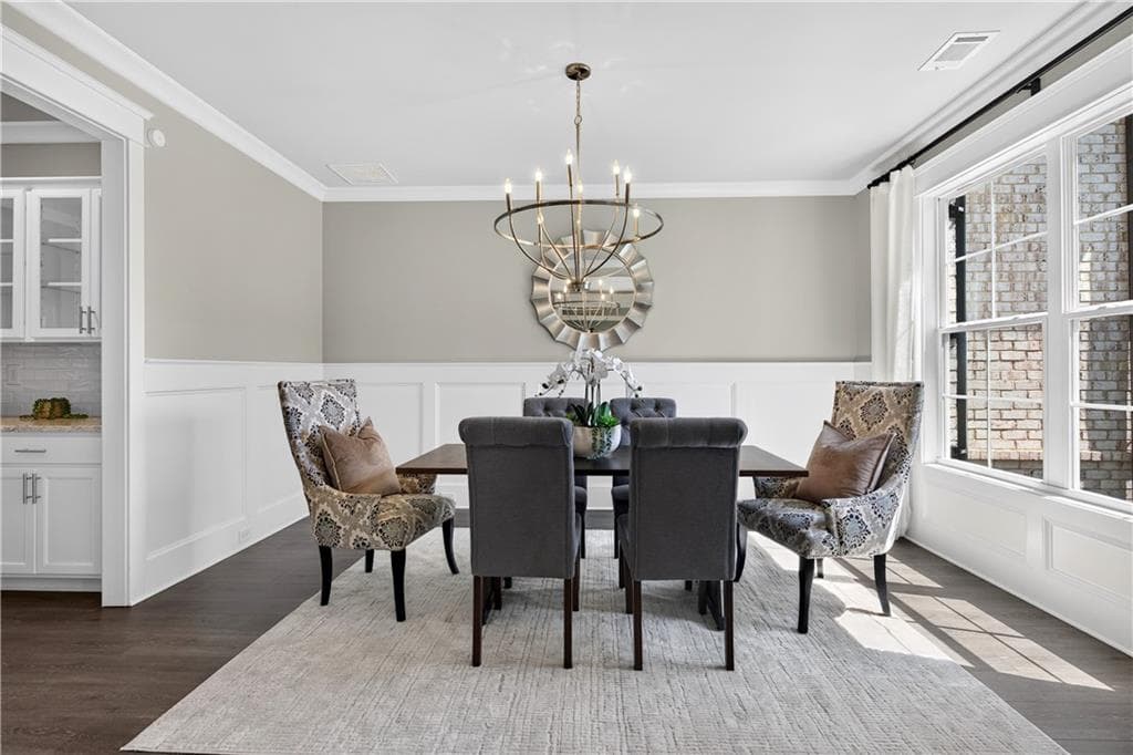 5 bedroom, 6 bathroom, 6,449 sq ft single family residence under contract at 1041 Montrose Way, Hoschton, GA 30548 — photo 8