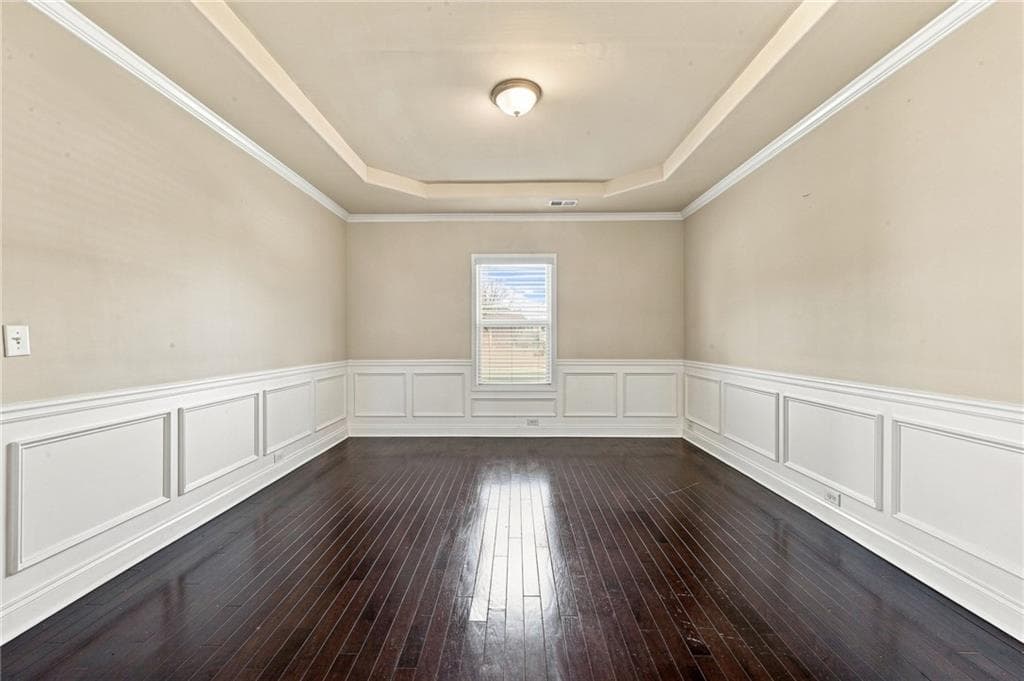 6 bedroom, 6 bathroom, 5,379 sq ft single family residence for sale at 3681 Guinevere Trace, Douglasville, GA 30135 — photo 5