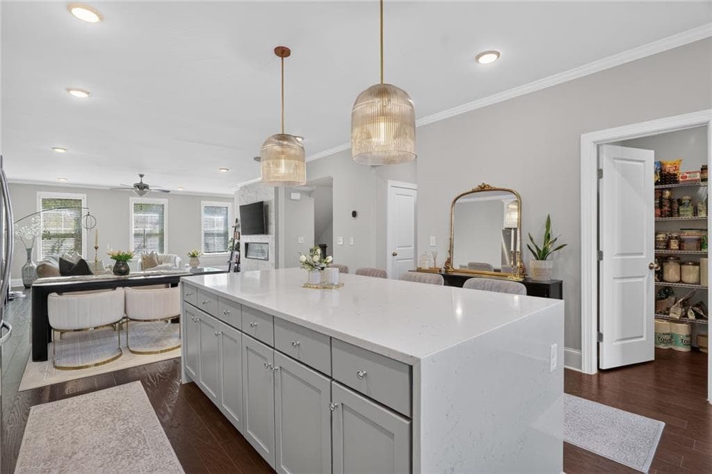 4 bedroom, 4 bathroom, 2,295 sq ft townhouse for sale at 1040 Aster Road, Roswell, GA 30076 — photo 2