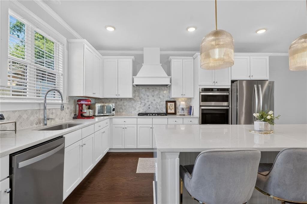4 bedroom, 4 bathroom, 2,295 sq ft townhouse for sale at 1040 Aster Road, Roswell, GA 30076 — photo 4