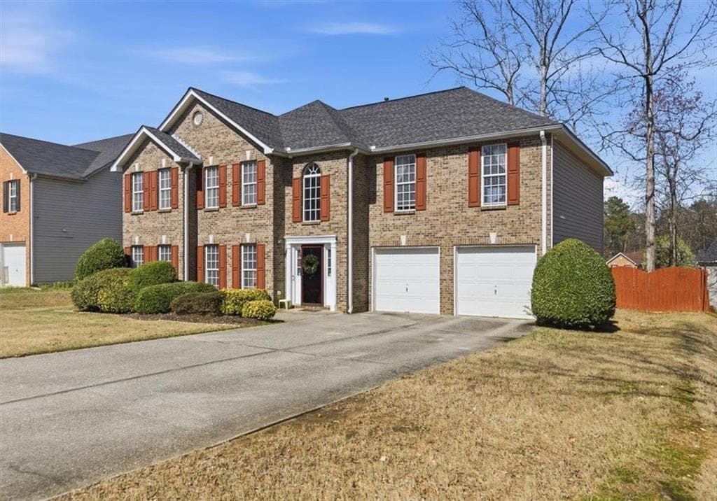 4 bedroom, 3 bathroom, 3,358 sq ft single family residence for sale at 3331 Kittery Drive, Snellville, GA 30039 — photo 2