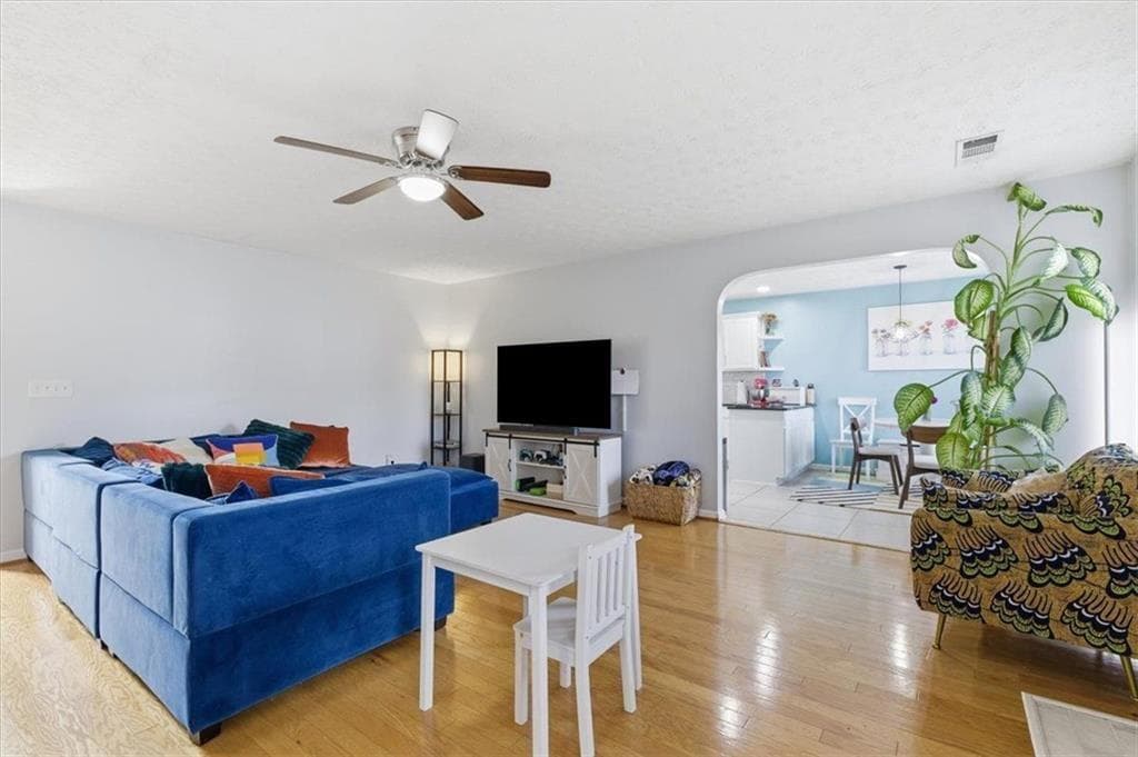 4 bedroom, 3 bathroom, 3,358 sq ft single family residence for sale at 3331 Kittery Drive, Snellville, GA 30039 — photo 7