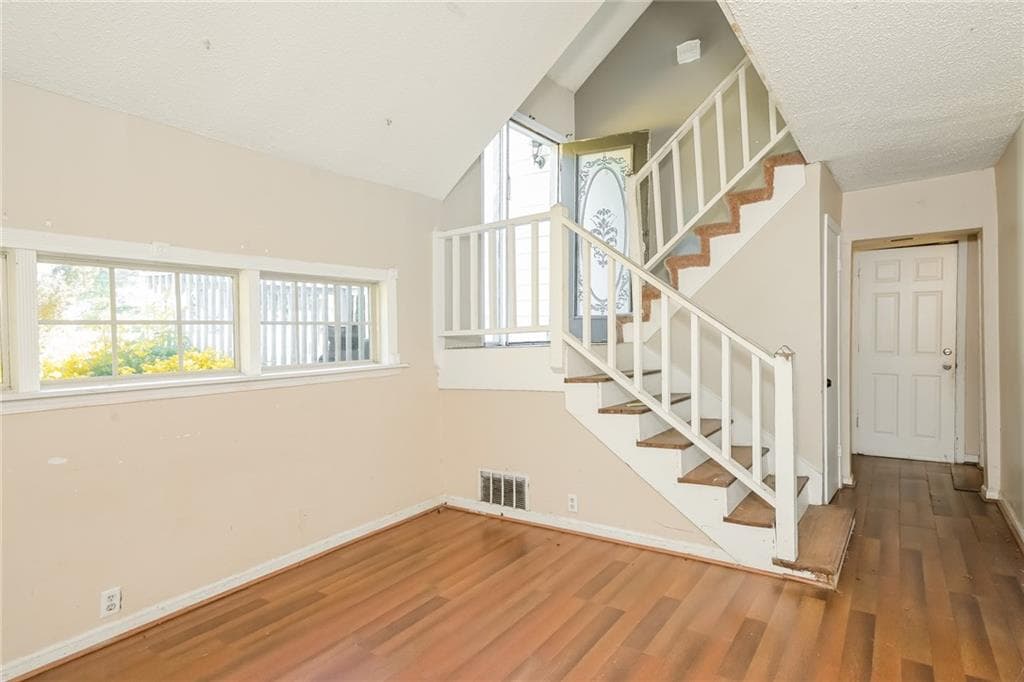3 bedroom, 3 bathroom, 1,486 sq ft single family residence under contract at 2325 E Hill Way, Norcross, GA 30071 — photo 7
