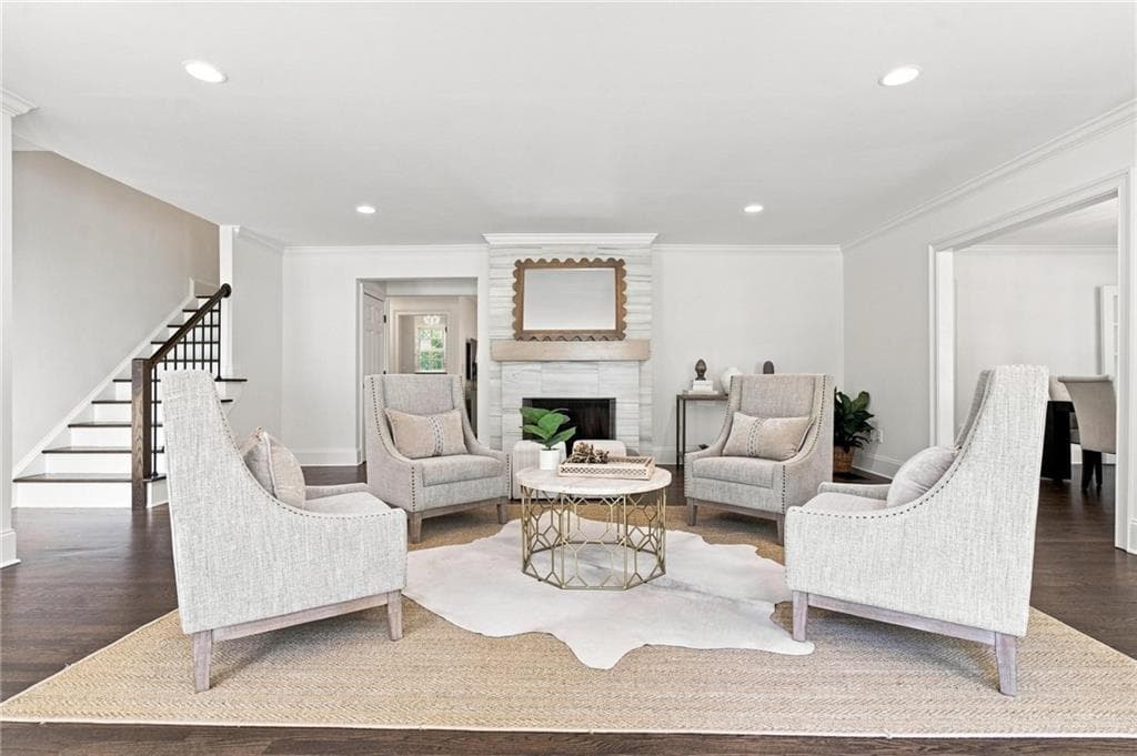 5 bedroom, 5 bathroom, 4,002 sq ft single family residence under contract at 490 Danube Road, Atlanta, GA 30342 — photo 4