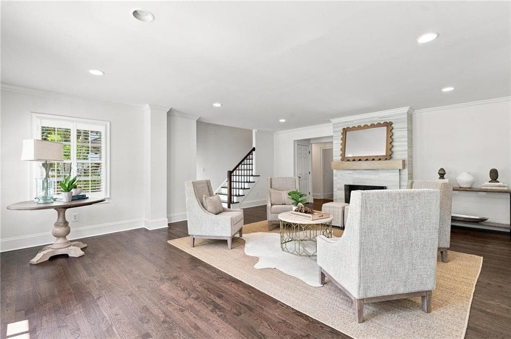 5 bedroom, 5 bathroom, 4,002 sq ft single family residence under contract at 490 Danube Road, Atlanta, GA 30342 — photo 5