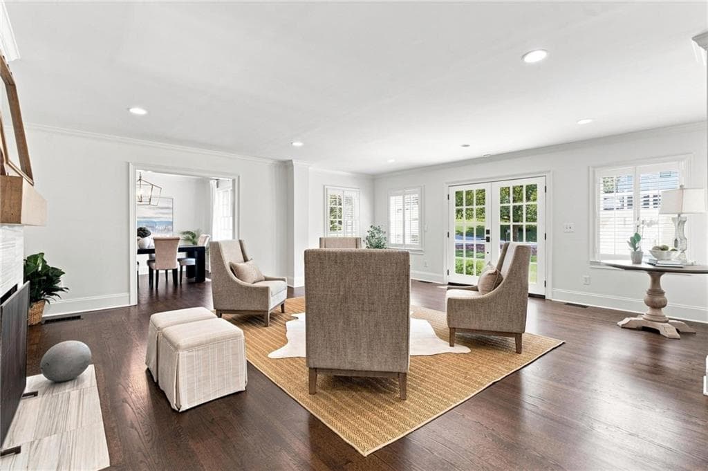 5 bedroom, 5 bathroom, 4,002 sq ft single family residence under contract at 490 Danube Road, Atlanta, GA 30342 — photo 6