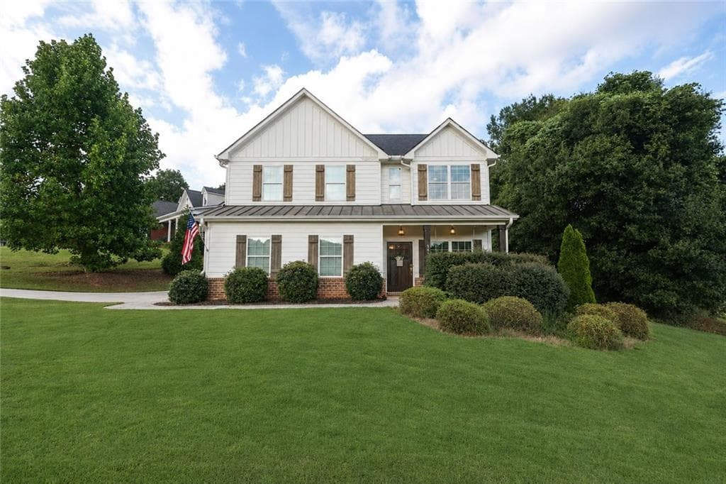 3 bedroom, 3 bathroom, 2,008 sq ft single family residence for sale at 341 Norwood Lane, Winder, GA 30680