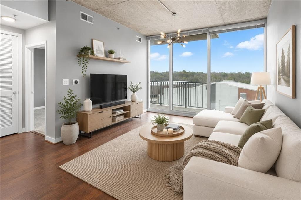 1 bedroom, 1 bathroom, 691 sq ft condominium for sale at 361 17th Street 706, Atlanta, GA 30363 — photo 2