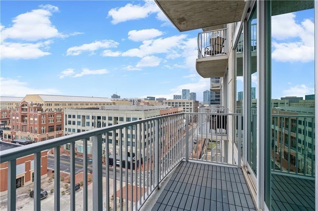 1 bedroom, 1 bathroom, 691 sq ft condominium for sale at 361 17th Street 706, Atlanta, GA 30363 — photo 6