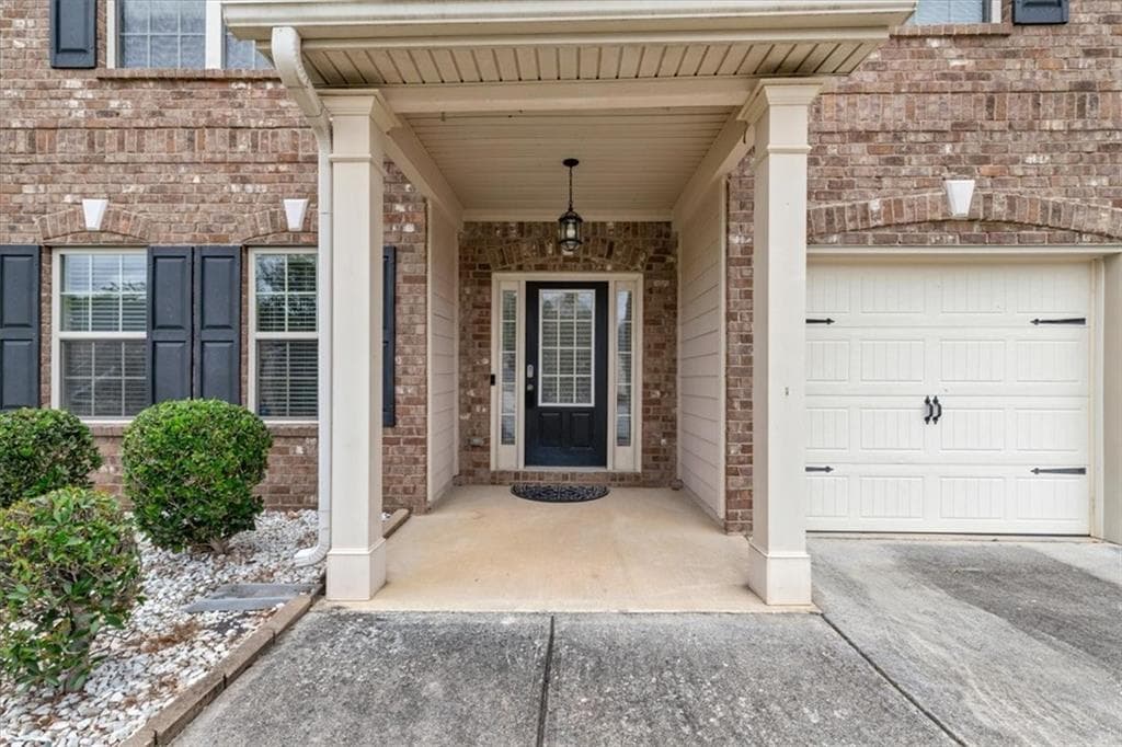4 bedroom, 3 bathroom, 3,197 sq ft single family residence for sale at 4748 Chickadee Lane, Ellenwood, GA 30294 — photo 5
