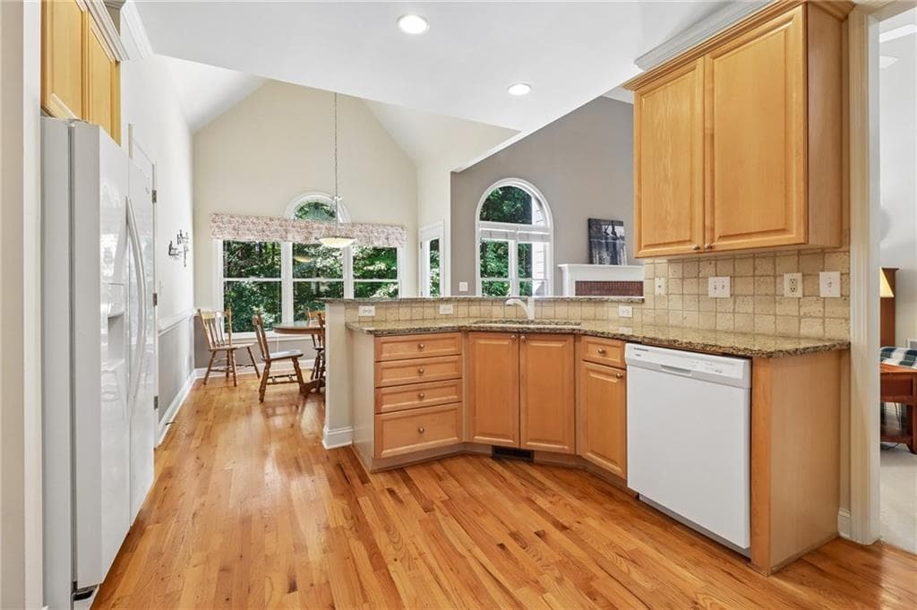 5 bedroom, 3 bathroom, 2,813 sq ft single family residence for sale at 5350 Mcintosh Drive, Cumming, GA 30040 — photo 7