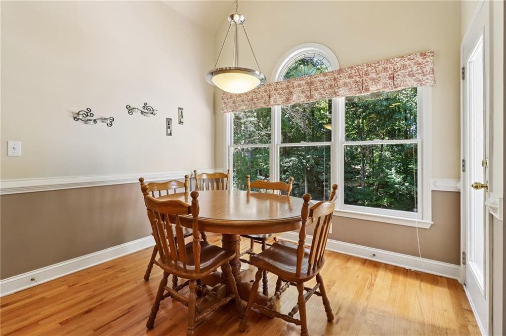 5 bedroom, 3 bathroom, 2,813 sq ft single family residence for sale at 5350 Mcintosh Drive, Cumming, GA 30040 — photo 8
