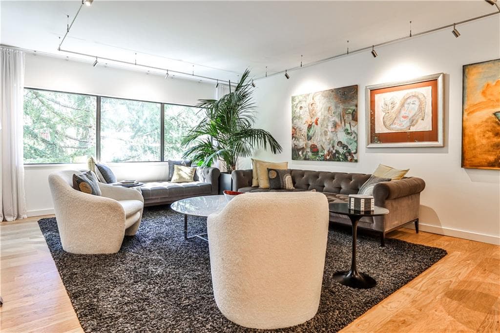 2 bedroom, 2 bathroom, 1,411 sq ft condominium under contract at 1130 Piedmont Avenue 511, Atlanta, GA 30309
