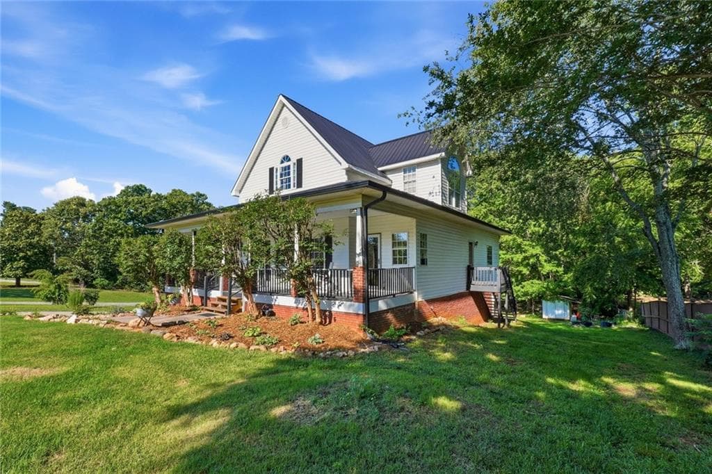 3 bedroom, 3 bathroom, 2,268 sq ft single family residence for sale at 4303 Yeager Road, Douglasville, GA 30135 — photo 4