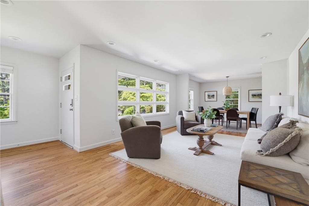 3 bedroom, 2 bathroom, 1,420 sq ft single family residence for sale at 567 N Superior Avenue, Decatur, GA 30033 — photo 2