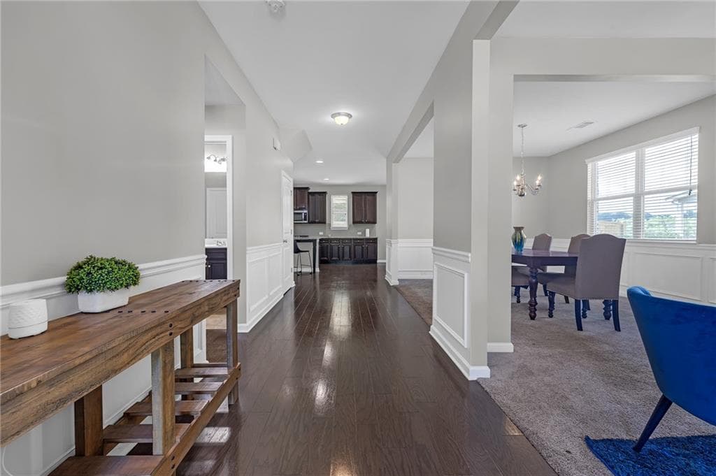 6 bedroom, 4 bathroom, 3,999 sq ft single family residence for sale at 520 Coventry Way, Mcdonough, GA 30252 — photo 3