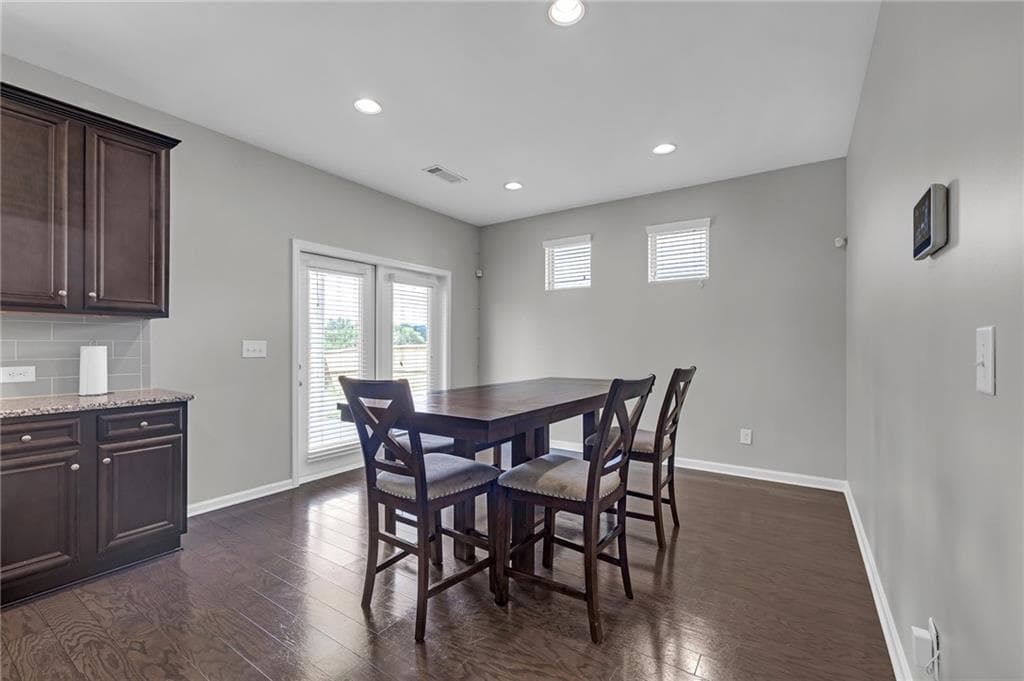 6 bedroom, 4 bathroom, 3,999 sq ft single family residence for sale at 520 Coventry Way, Mcdonough, GA 30252 — photo 8