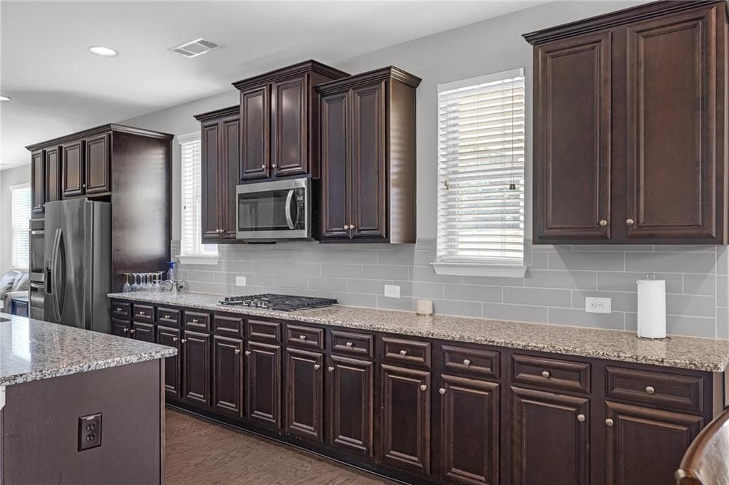 6 bedroom, 4 bathroom, 3,999 sq ft single family residence for sale at 520 Coventry Way, Mcdonough, GA 30252 — photo 10