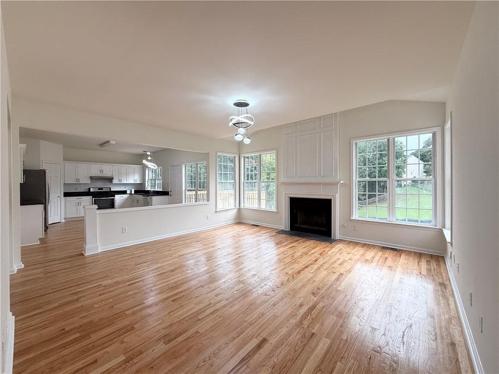 4 bedroom, 3 bathroom, 2,667 sq ft single family residence for sale at 2532 Haddenham Lane, Smyrna, GA 30082 — photo 8