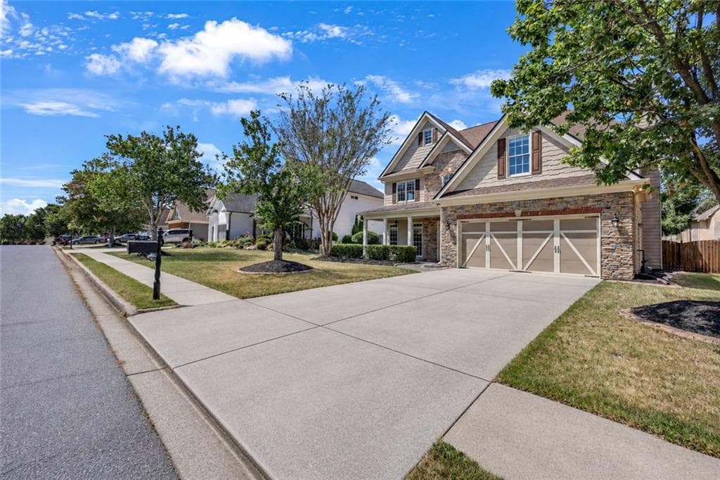 4 bedroom, 4 bathroom, 2,756 sq ft single family residence for sale at 320 Baymist Drive, Loganville, GA 30052 — photo 2