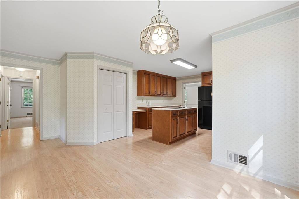 4 bedroom, 3 bathroom, 3,664 sq ft single family residence for sale at 6100 Fords Road, Acworth, GA 30101 — photo 6