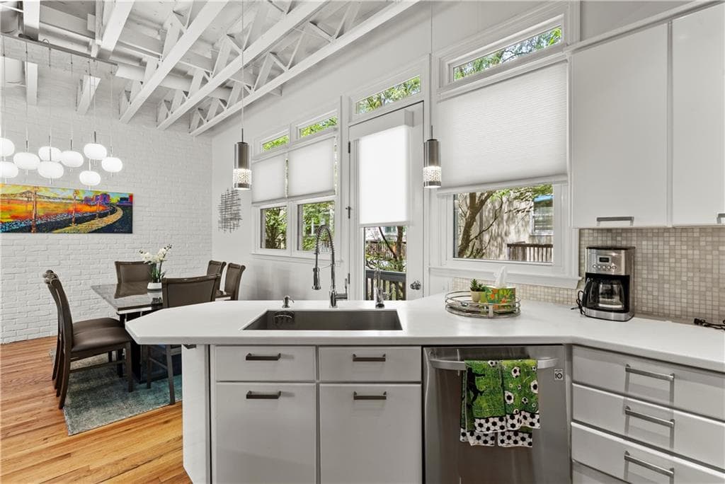2 bedroom, 3 bathroom, 2,363 sq ft condominium for sale at 229 Peters Street 4, Atlanta, GA 30313 — photo 6
