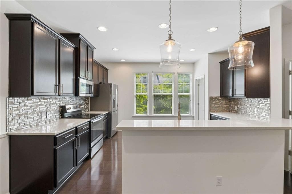 4 bedroom, 4 bathroom, 2,227 sq ft townhouse for sale at 4296 Morning View, Stone Mountain, GA 30083 — photo 2