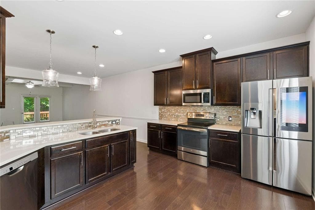 4 bedroom, 4 bathroom, 2,227 sq ft townhouse for sale at 4296 Morning View, Stone Mountain, GA 30083 — photo 3