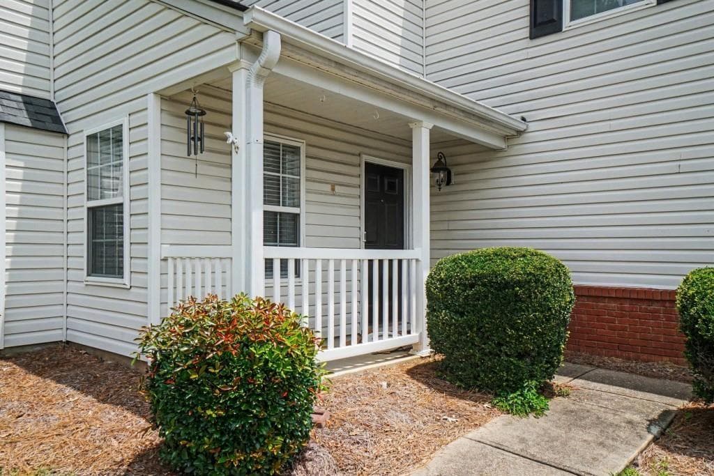 3 bedroom, 3 bathroom, 1,231 sq ft single family residence under contract at 321 Windcroft, Acworth, GA 30101 — photo 9