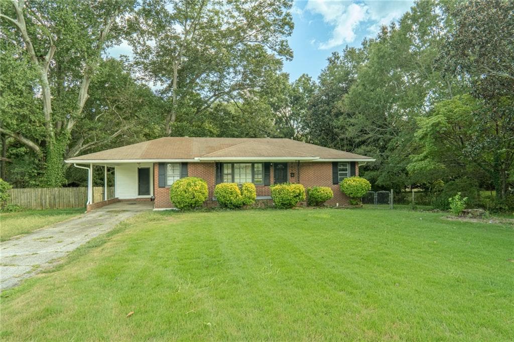 3 bedroom, 1 bathroom, 1,050 sq ft single family residence for rent at 593 Hurt Road, Smyrna, GA 30082 for $1,795 a month — photo 1 of 15