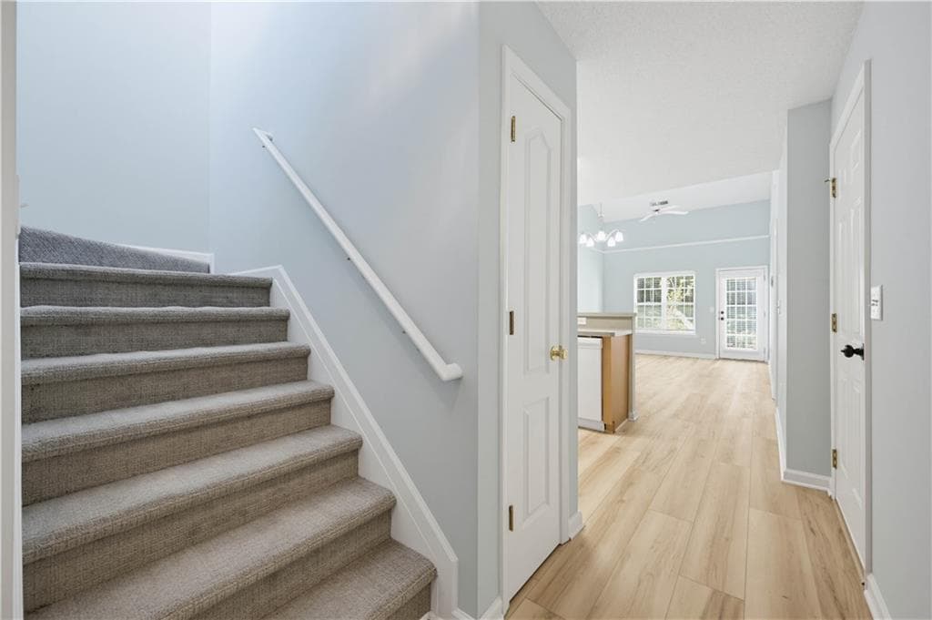 2 bedroom, 2 bathroom, 1,376 sq ft townhouse for sale at 240 Fox Creek Boulevard, Woodstock, GA 30188 — photo 3