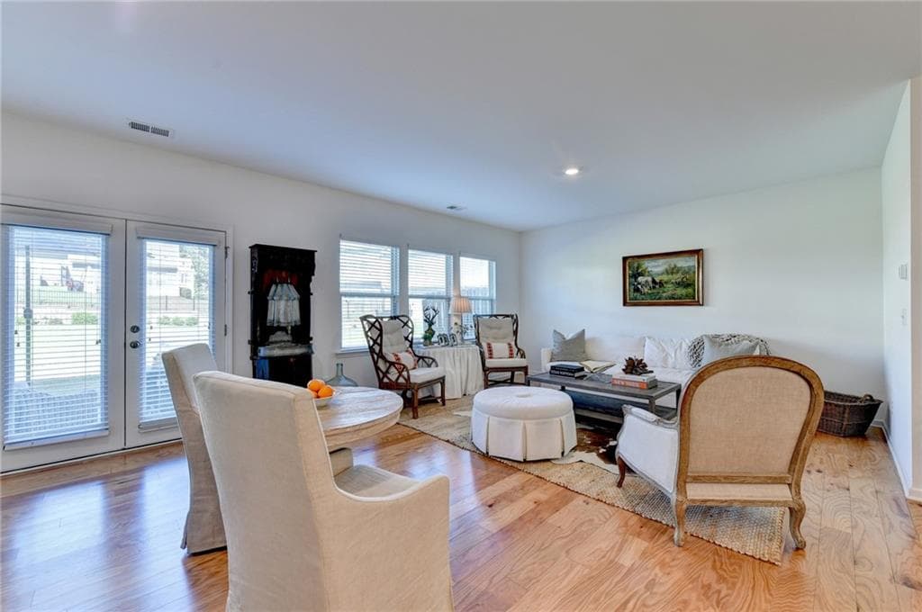 3 bedroom, 3 bathroom, 1,882 sq ft townhouse for sale at 2140 Lanier Harbor Point, Buford, GA 30518 — photo 10