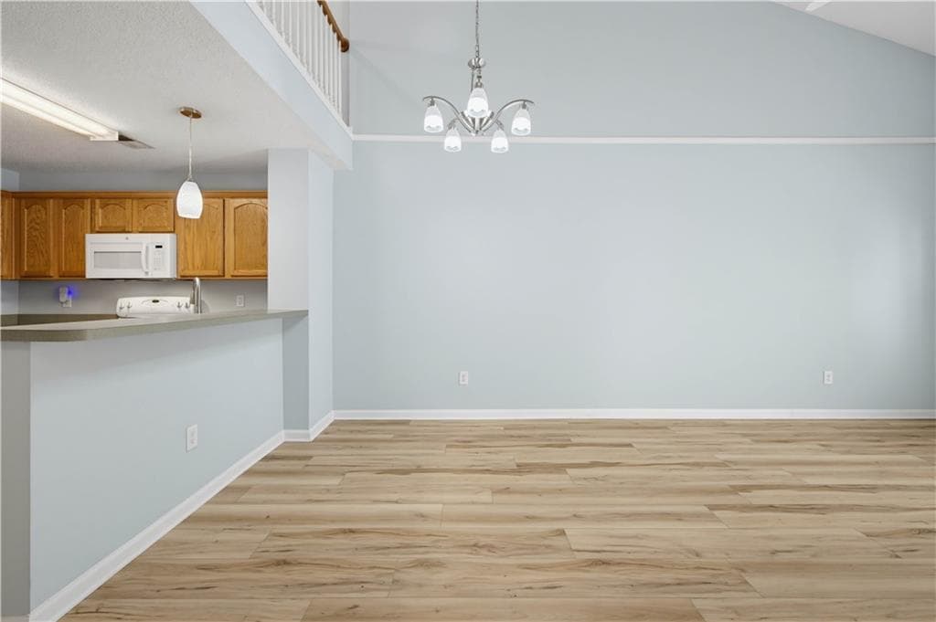 2 bedroom, 2 bathroom, 1,376 sq ft townhouse for sale at 240 Fox Creek Boulevard, Woodstock, GA 30188 — photo 9