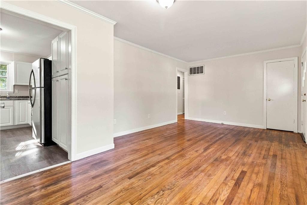 3 bedroom, 2 bathroom, 1,250 sq ft single family residence for sale at 1944 Mayes Drive, Marietta, GA 30067 — photo 5