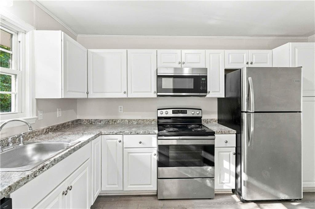 3 bedroom, 2 bathroom, 1,250 sq ft single family residence for sale at 1944 Mayes Drive, Marietta, GA 30067 — photo 8
