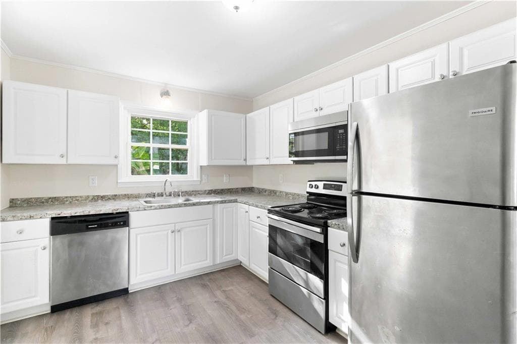 3 bedroom, 2 bathroom, 1,250 sq ft single family residence for sale at 1944 Mayes Drive, Marietta, GA 30067 — photo 9