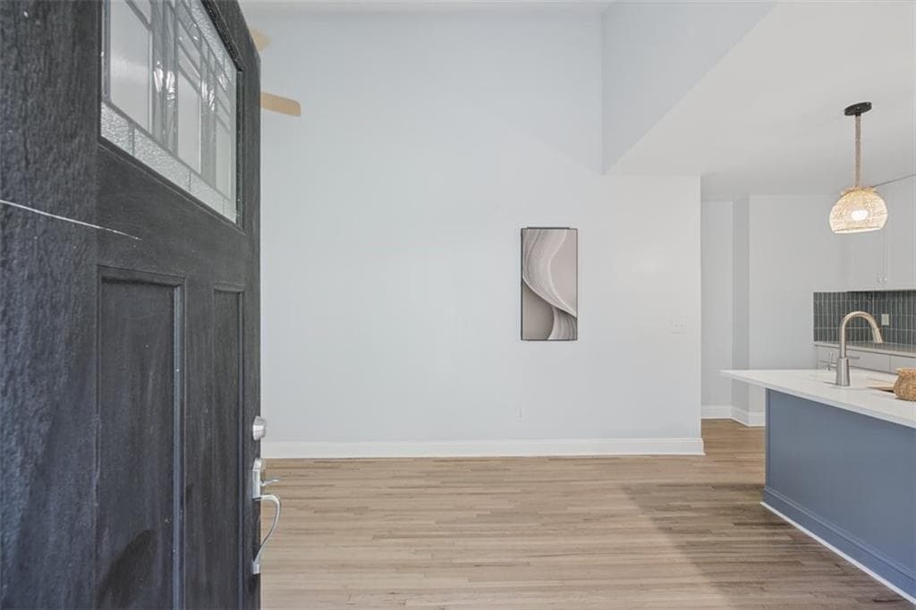 4 bedroom, 3 bathroom, 1,922 sq ft single family residence for sale at 1621 Kenmore Street, Atlanta, GA 30311 — photo 3
