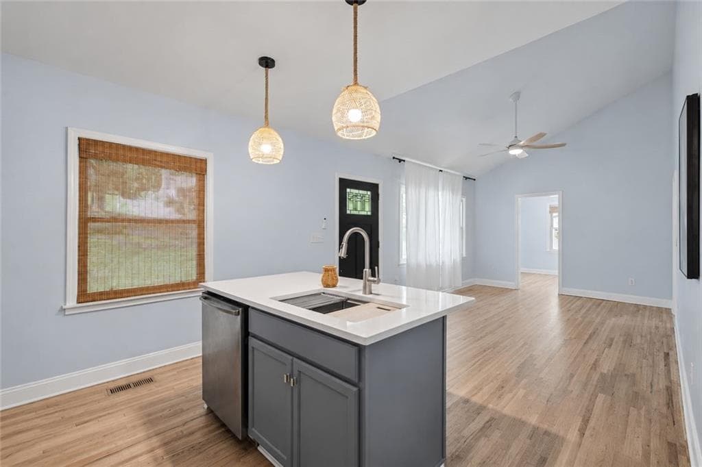 4 bedroom, 3 bathroom, 1,922 sq ft single family residence for sale at 1621 Kenmore Street, Atlanta, GA 30311 — photo 7