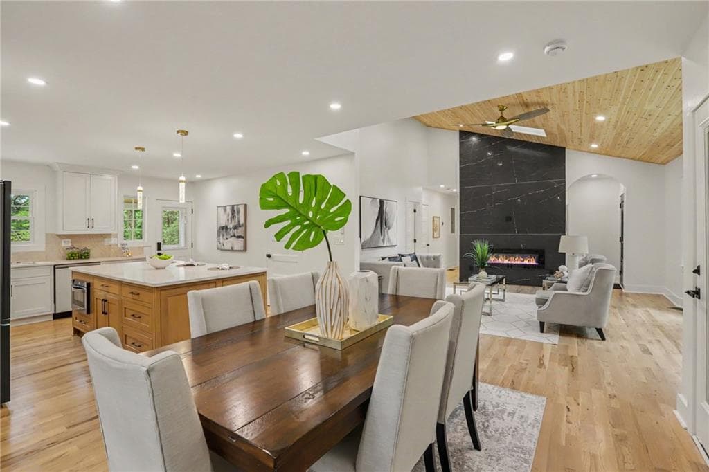 3 bedroom, 2 bathroom, 1,716 sq ft single family residence for sale at 1446 Briarcliff RD. Road, Atlanta, GA 30306 — photo 6